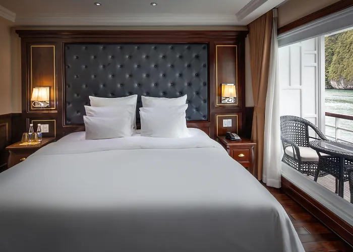 Paradise Elegance Cruise