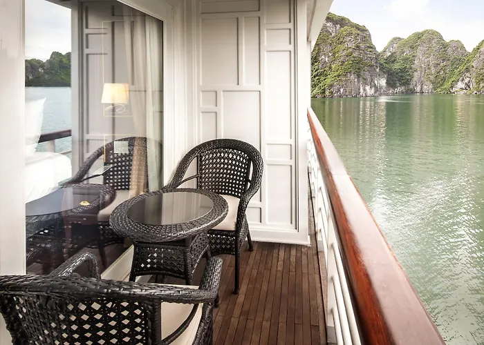 Paradise Elegance Cruise Hạ Long