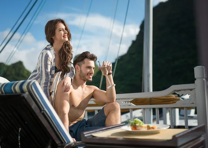 Paradise Elegance Cruise 