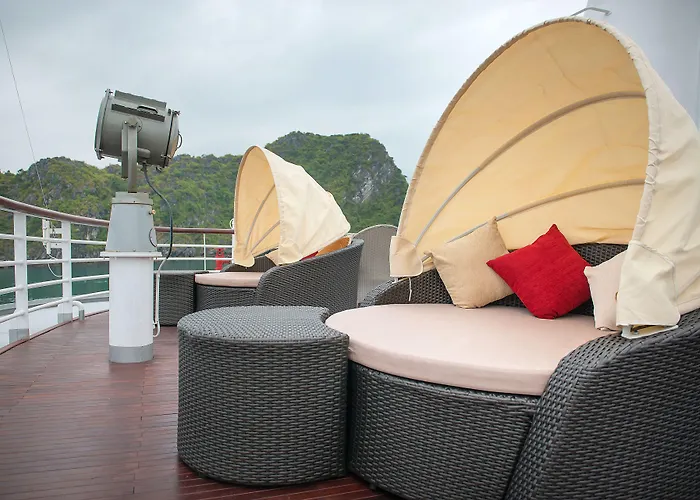 Paradise Elegance Cruise 5* Hạ Long