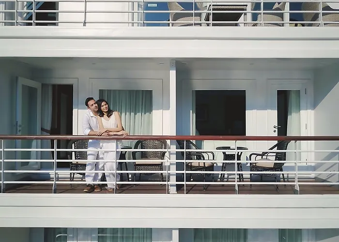  Paradise Elegance Cruise Hạ Long