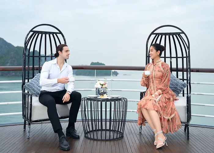 Paradise Elegance Cruise 